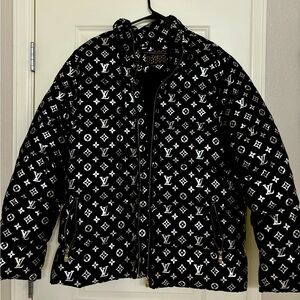 Men’s holographic puffer coat size XXL